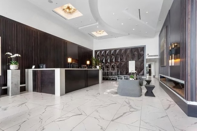 property at 400 W Peachtree St NW