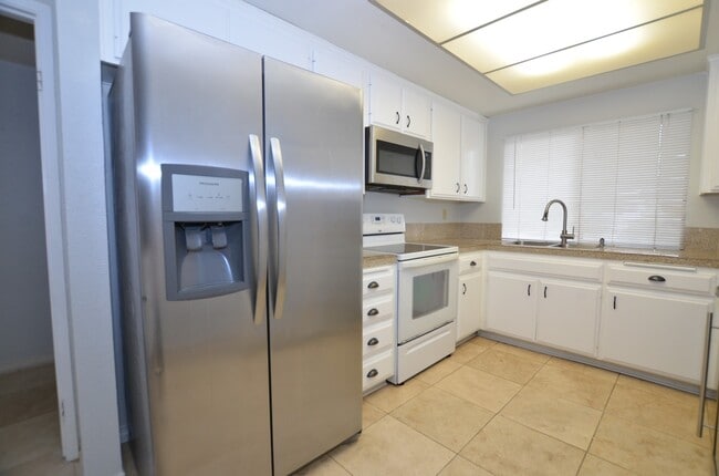 property at 99 Kingston Ct S