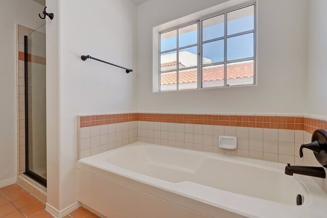 511 N Elena Ave in Redondo Beach, CA - Building Photo - Building Photo