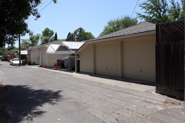 424-434 Olive Ave in Modesto, CA - Building Photo - Building Photo