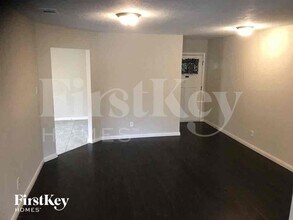 5131 Whittier Oaks Dr in Friendswood, TX - Building Photo - Building Photo