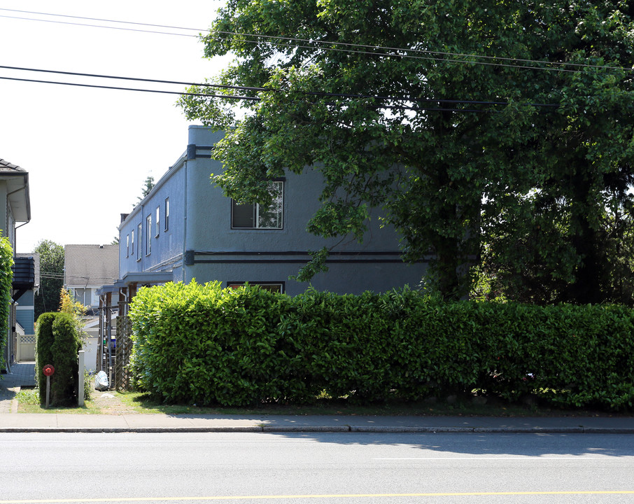 2010 Larch St in Vancouver, BC - Building Photo