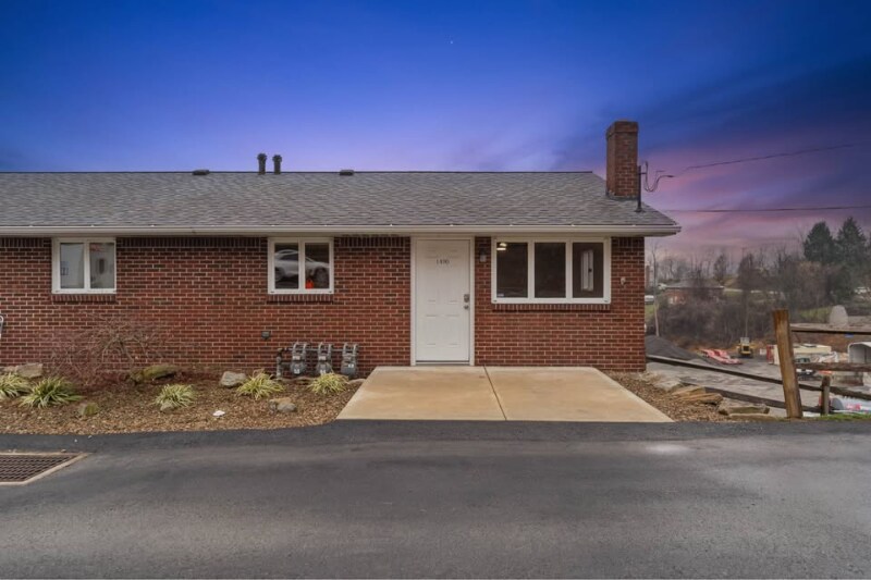 1490 Clay Pike in Irwin, PA - Building Photo
