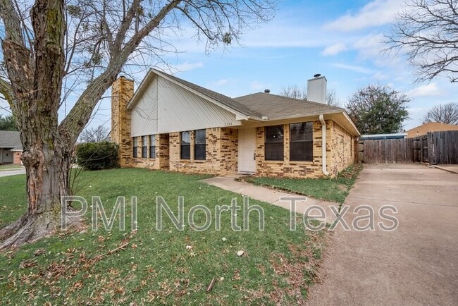 2703 London Ct