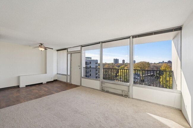 Thornton Place Apartments in Minneapolis, MN - Foto de edificio - Interior Photo