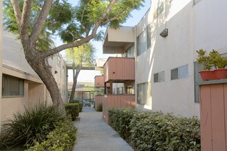 Gables East in North Hills, CA - Building Photo - Building Photo