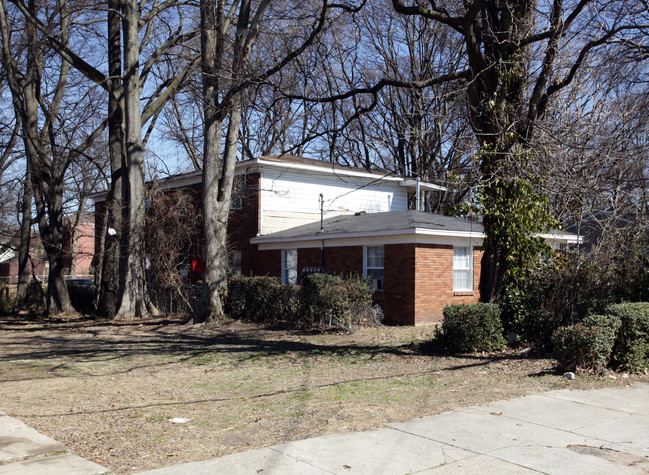 St Paul Apartments in Memphis, TN - Building Photo - Building Photo