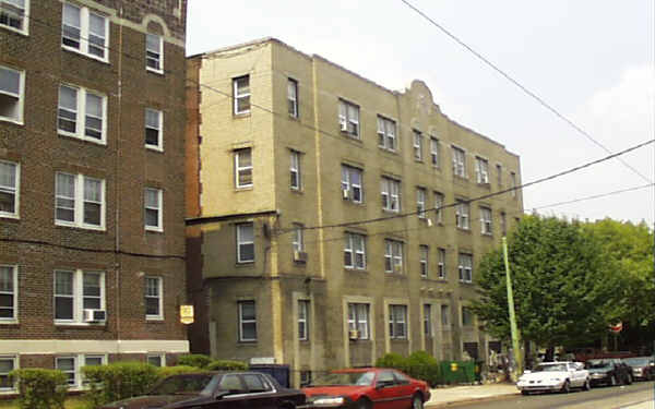 Chester Lynne Apartments in Philadelphia, PA - Building Photo - Building Photo