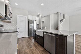 339 S Sunset Point Way in Meridian, ID - Building Photo - Building Photo