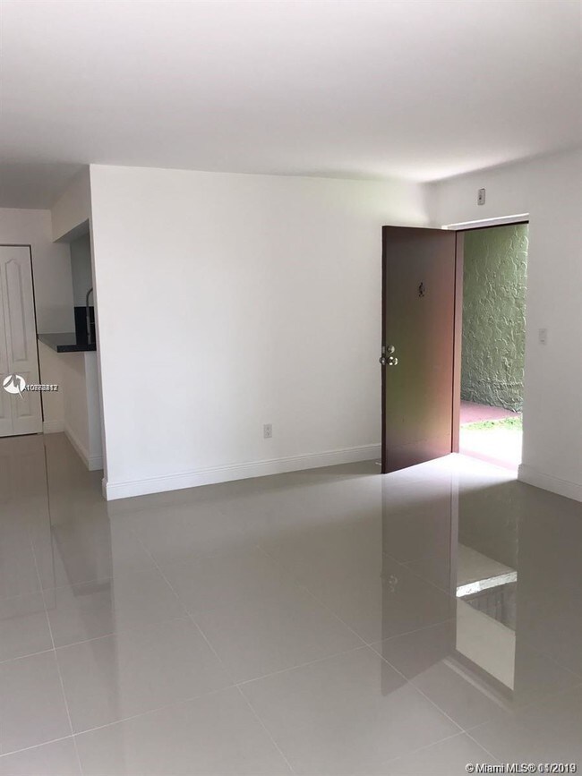 8303 SW 142nd Ave-Unit -D111 in Miami, FL - Building Photo - Building Photo