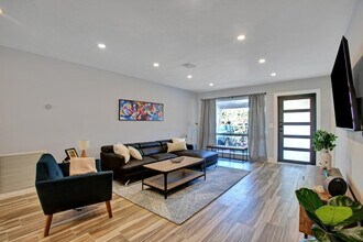 2632 Madison St in Hollywood, FL - Building Photo - Building Photo