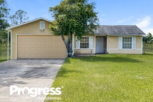 519 Leroy Ave in Lehigh Acres, FL - Building Photo