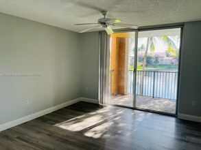 2031 Renaissance Blvd in Miramar, FL - Building Photo - Building Photo