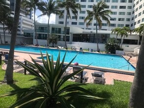 6345 Collins Ave, Unit #809 in Miami Beach, FL - Building Photo - Building Photo