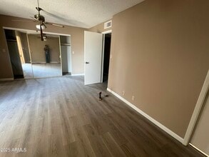 543 W Pampa Ave in Mesa, AZ - Foto de edificio - Building Photo