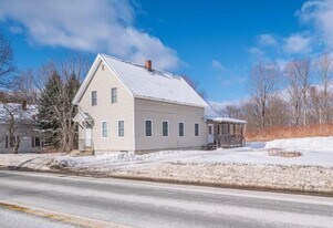 131 W Bethel Rd in Bethel, ME - Building Photo