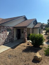 473 Ali Way in Fallbrook, CA - Building Photo - Building Photo