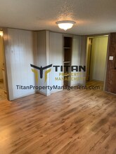 221A Magnolia St-Unit -A in Benton, AR - Foto de edificio - Building Photo