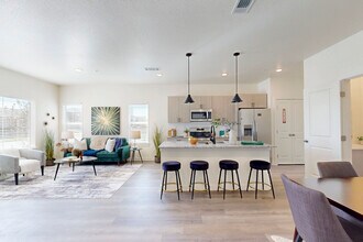The Villas at Ridgeline Vista in Brighton, CO - Foto de edificio - Interior Photo