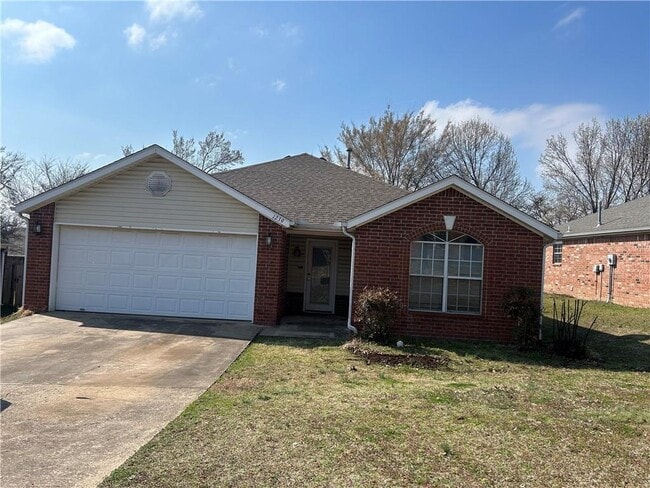 1239 China Berry Ln in Fayetteville, AR - Building Photo - Building Photo