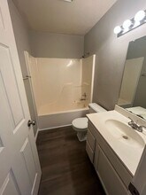 9 S Joplin Loop in Russellville, AR - Building Photo - Interior Photo