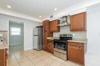 2401 Avenue A Terrace NW photo'