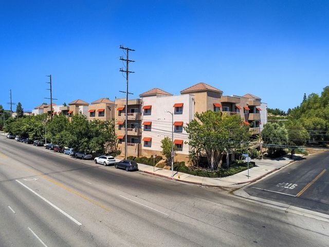 property at 9610 Zelzah Ave