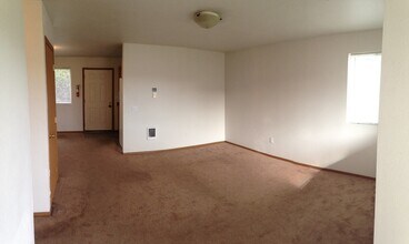 906 Juniper Ave in Ellensburg, WA - Building Photo - Building Photo