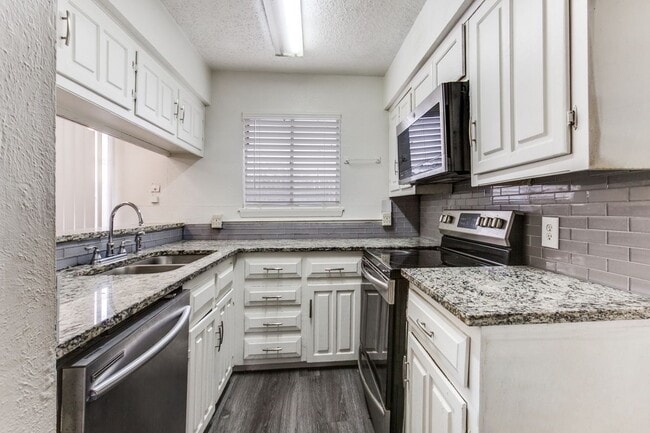 1804 Highbrook Ct in Garland, TX - Building Photo - Building Photo