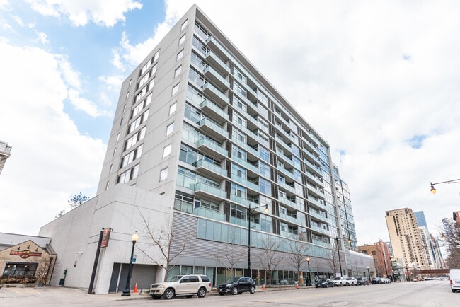 property at 1620 S Michigan Ave