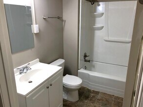 2017 Montezuma Ave in Leavenworth, KS - Building Photo - Building Photo