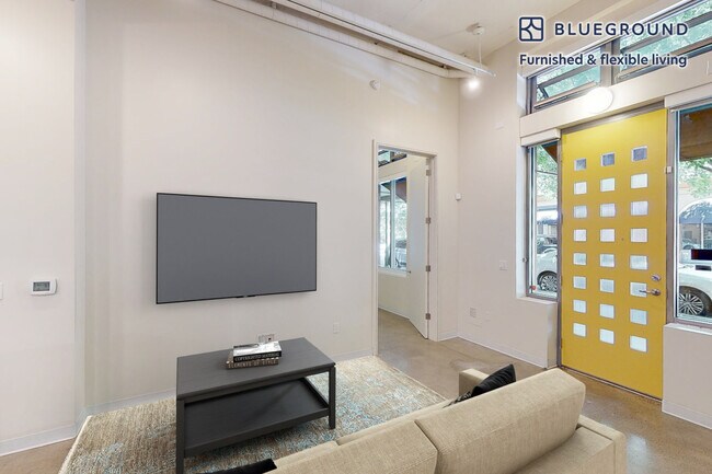 1001 Harvey Dr in Walnut Creek, CA - Building Photo - Building Photo