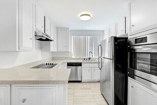 519 Idaho Ave, Unit 6 in Santa Monica, CA - Building Photo