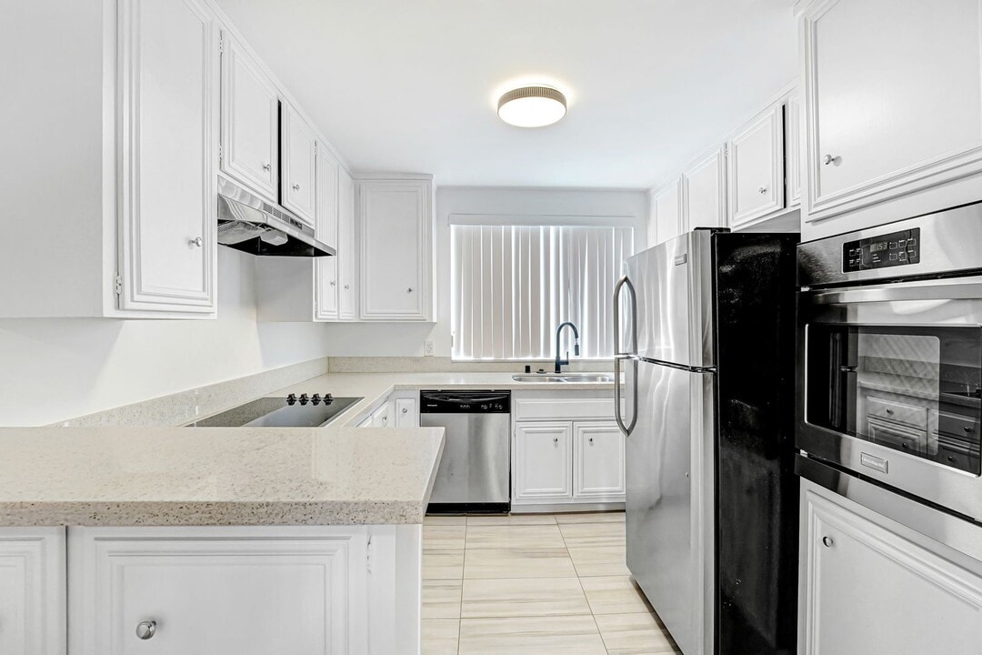 519 Idaho Ave, Unit 6 in Santa Monica, CA - Building Photo