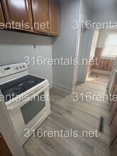 905 E 8th St in Newton, KS - Building Photo - Building Photo