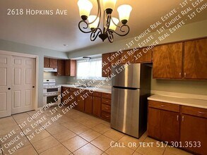 2618 Hopkins Ave in Lansing, MI - Building Photo - Building Photo