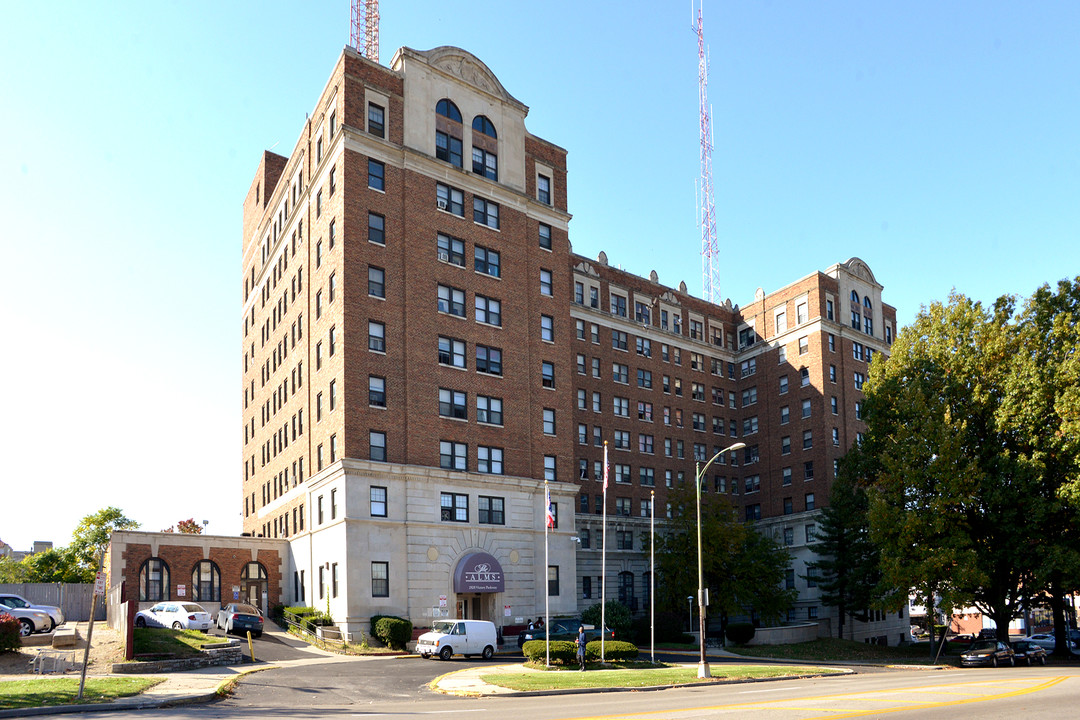 The Alms in Cincinnati, OH - Foto de edificio