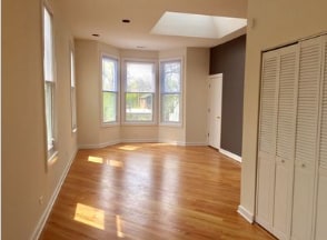 3301 N Oakley Ave, Unit 2 in Chicago, IL - Building Photo - Building Photo