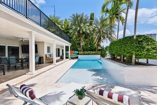 272 Imperial Ln in Lauderdale-by-the-Sea, FL - Building Photo