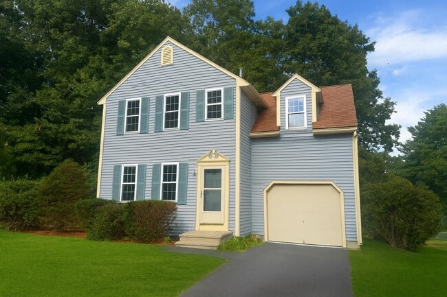 5 Cabernet Ct in Nashua, NH - Building Photo - Building Photo