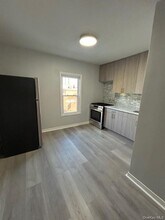 2 McKee St in Floral Park, NY - Building Photo - Building Photo