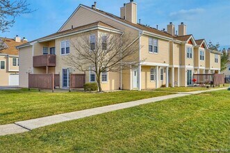 3304 Whispering Hills Dr in Chester, NY - Building Photo - Building Photo