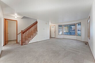 7050 SW 174th Ave in Beaverton, OR - Building Photo - Building Photo