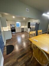 6 Walnut St in Bloomingdale, GA - Foto de edificio - Building Photo