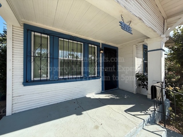 property at 515 E 2nd St