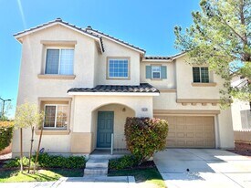 10729 Pipers Cove Ln in Las Vegas, NV - Building Photo