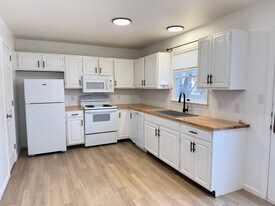 76 Cranfield Ct in Elizabethtown, PA - Building Photo