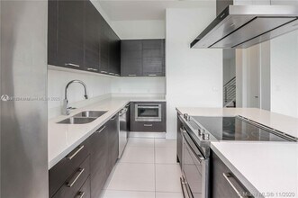 9115 NW 33rd St in Doral, FL - Building Photo - Building Photo