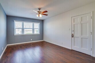 4462 1/2 W 59th St in Los Angeles, CA - Building Photo - Building Photo