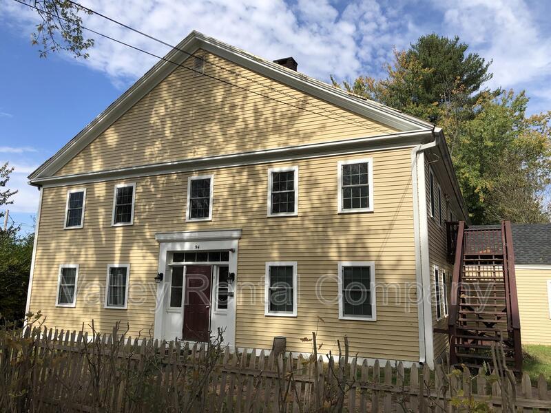 94 Bay Rd in Hadley, MA - Building Photo